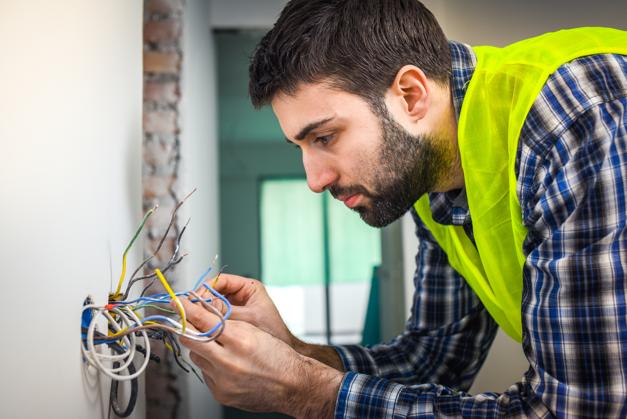 3 Electrical Problems You Should Never Attempt to Fix on Your Own